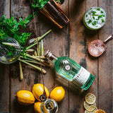 Thinkers Jerusalem Dry Gin Moodbild auf Tisch