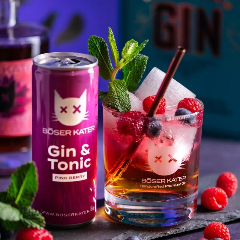 Böser Kater Gin & Tonic Pink Berry mit Drink