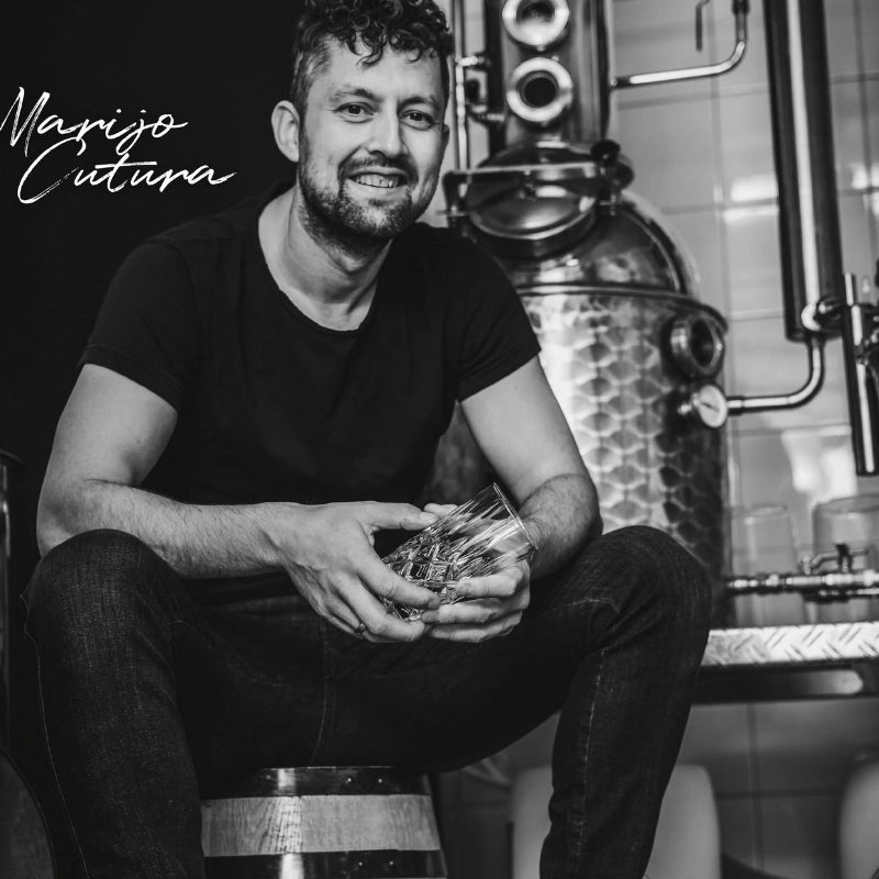 HUGS London Dry Gin - GiNFAMILY