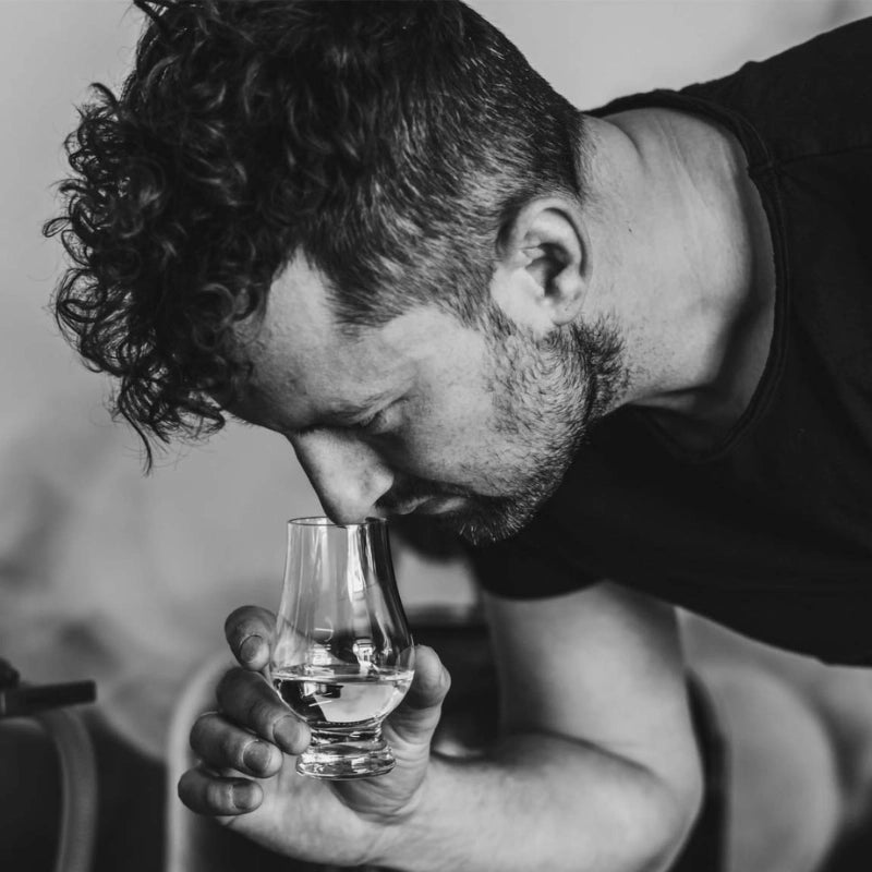 HUGS London Dry Gin - GiNFAMILY