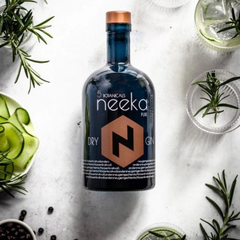 neeka PURE - GiNFAMILY